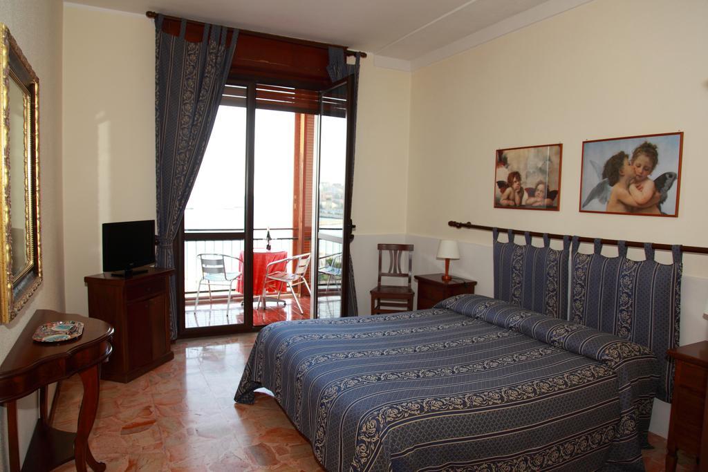 B&B Ortigia Sea View Сиракузы Номер фото